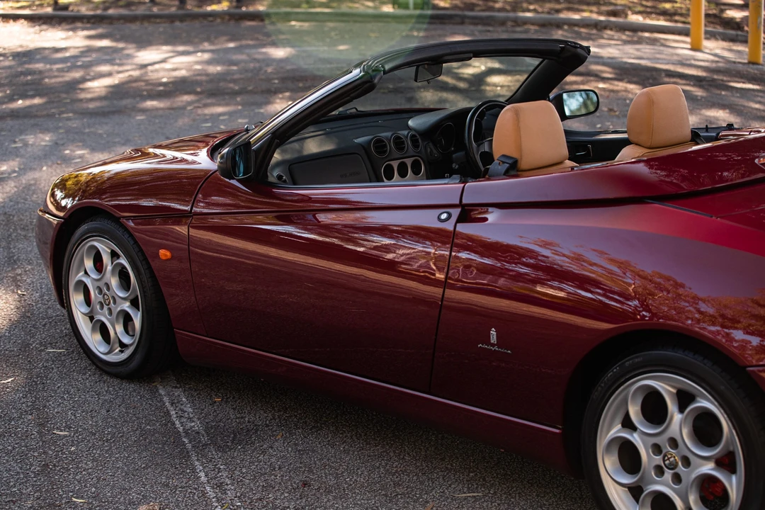 2002 Alfa Romeo 916 GTV & Spider - Image 28 of 31