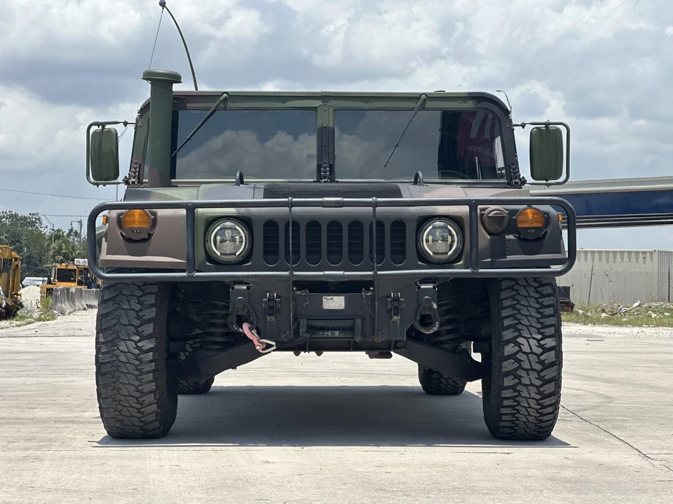 2002 Hummer HMMWV - Image 10 of 31
