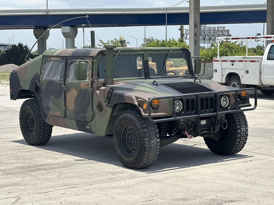 2002 Hummer HMMWV - Image 14 of 31