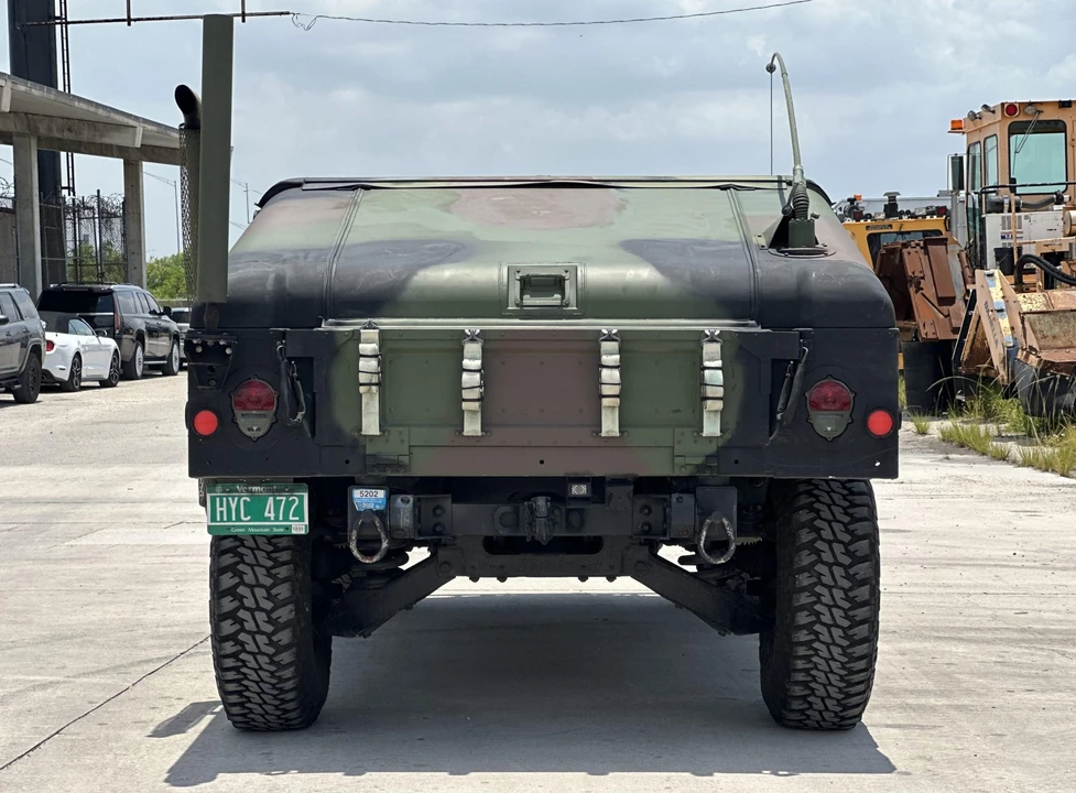 2002 Hummer HMMWV - Image 27 of 31