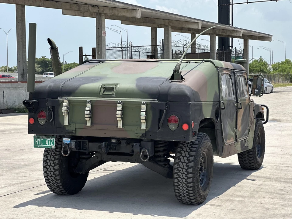 2002 Hummer HMMWV - Image 23 of 31