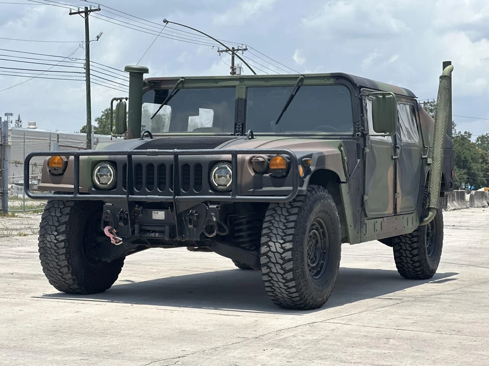 2002 Hummer HMMWV - Image 8 of 31