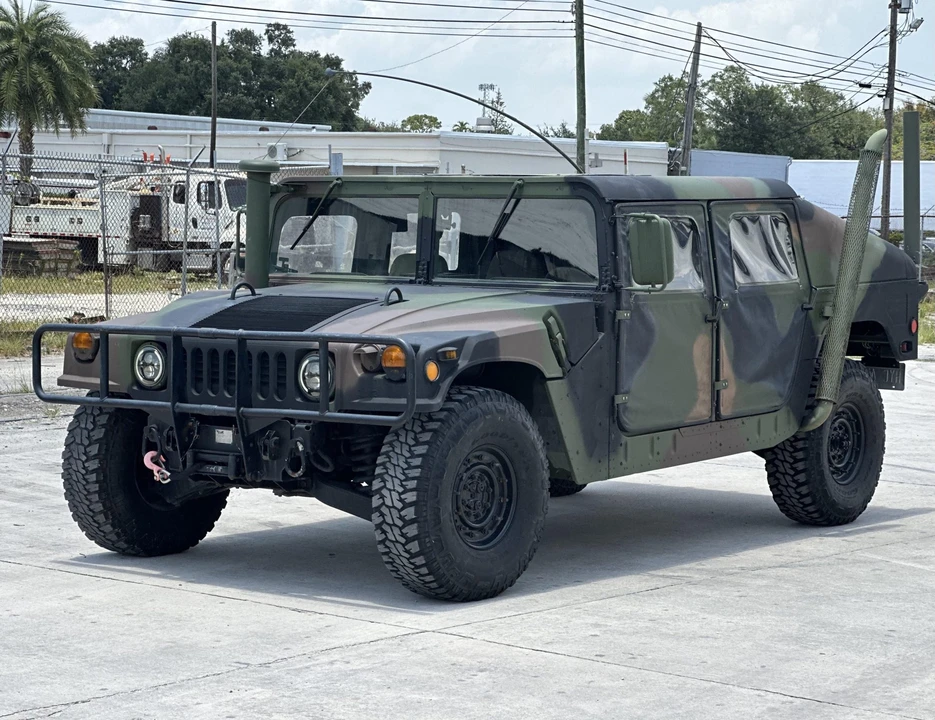 2002 Hummer HMMWV - Image 4 of 31