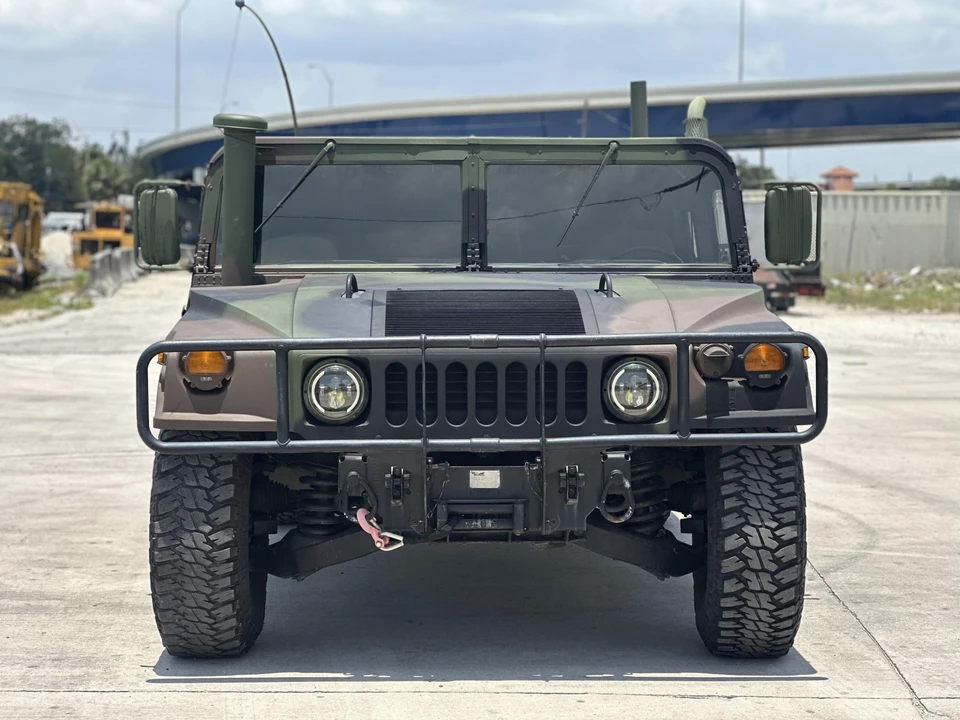 2002 Hummer HMMWV - Image 11 of 31
