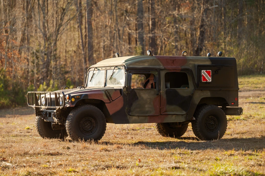 2002 Hummer HMMWV - Image 21 of 31