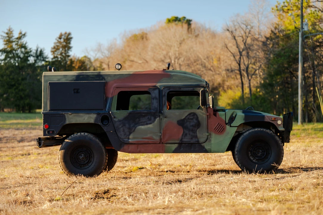 2002 Hummer HMMWV - Image 28 of 31