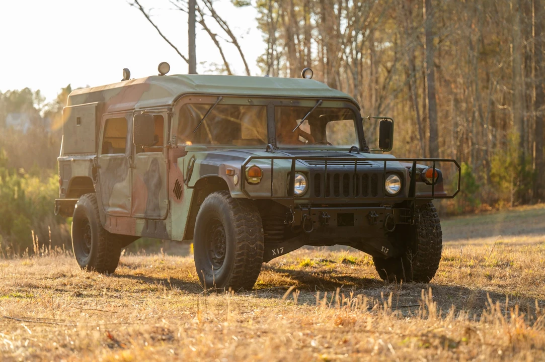 2002 Hummer HMMWV - Image 8 of 31