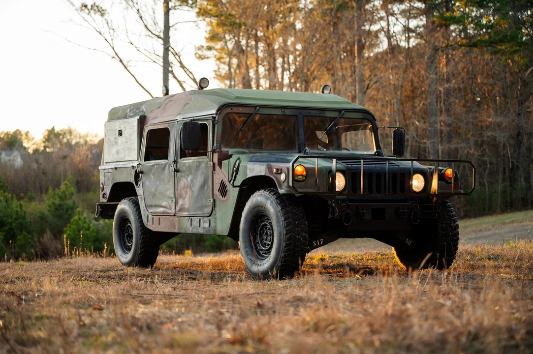 2002 Hummer HMMWV - Image 10 of 31