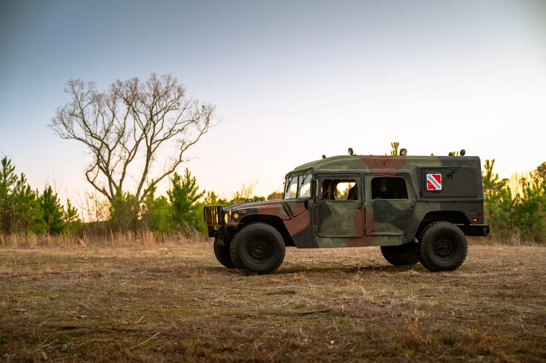 2002 Hummer HMMWV - Image 22 of 31