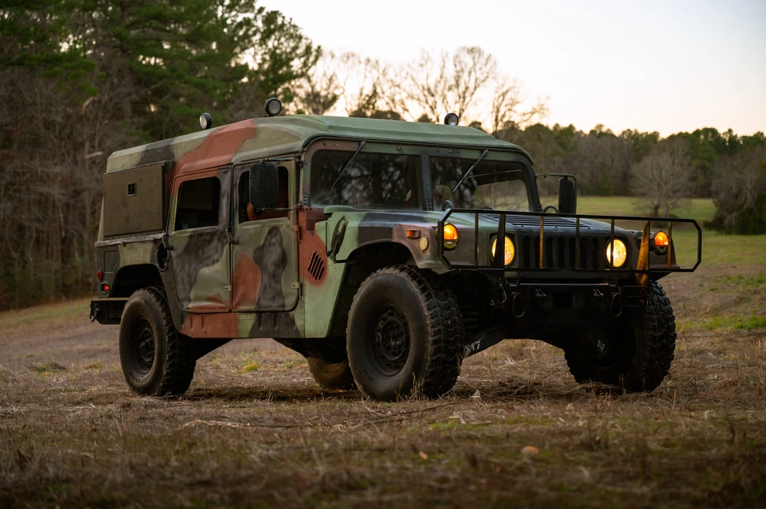 2002 Hummer HMMWV - Image 7 of 31
