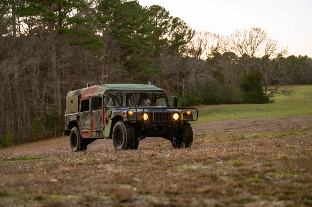 2002 Hummer HMMWV - Image 11 of 31