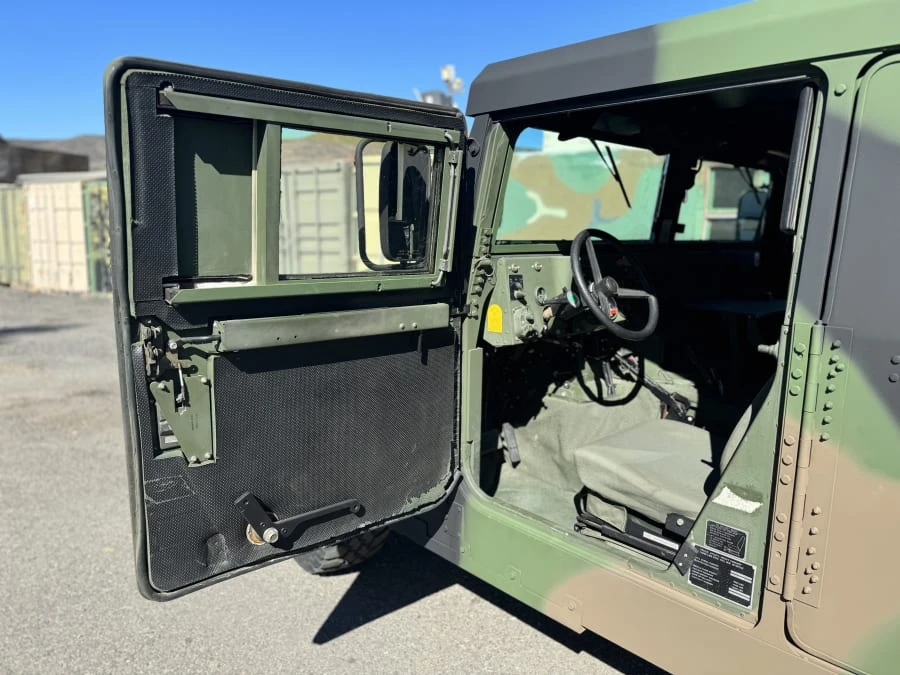 2002 AM General Hummer - Image 11 of 17