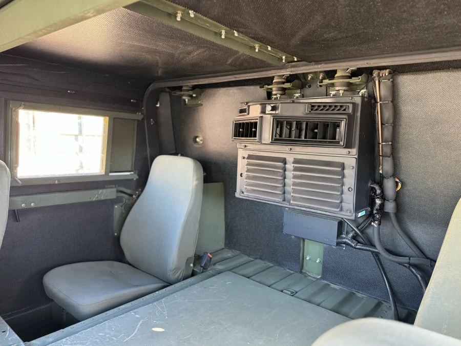 2002 AM General Hummer - Image 12 of 17