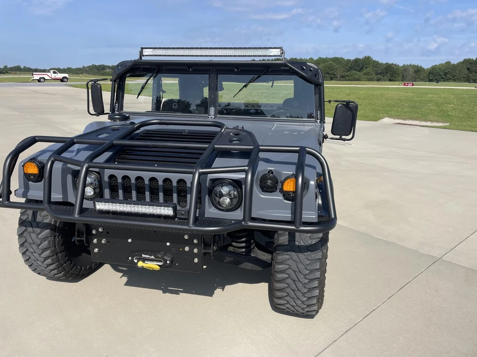 2002 Hummer HMMWV - Image 2 of 31