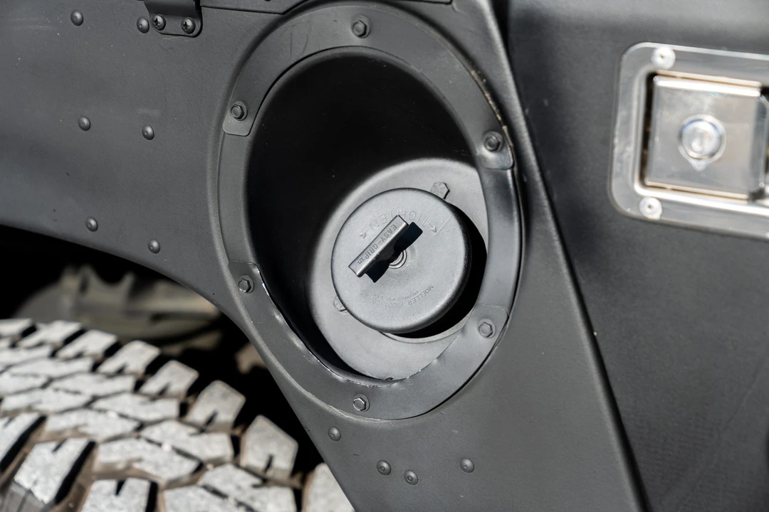 2002 Hummer HMMWV - Image 18 of 31
