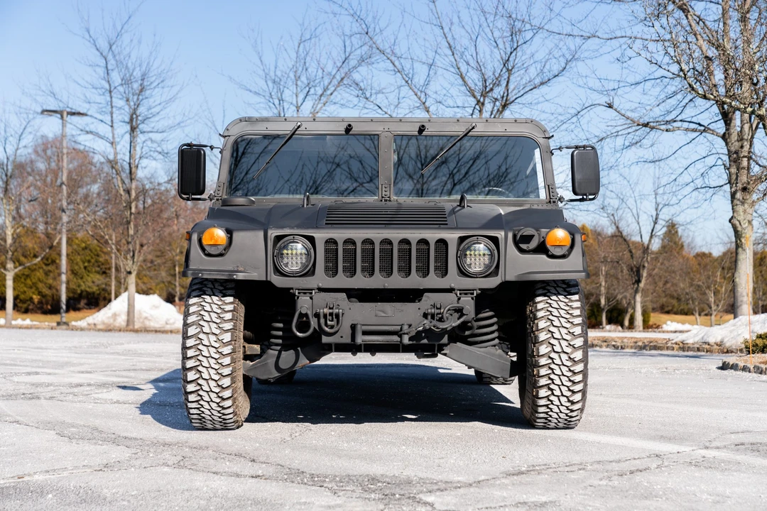 2002 Hummer HMMWV - Image 3 of 31