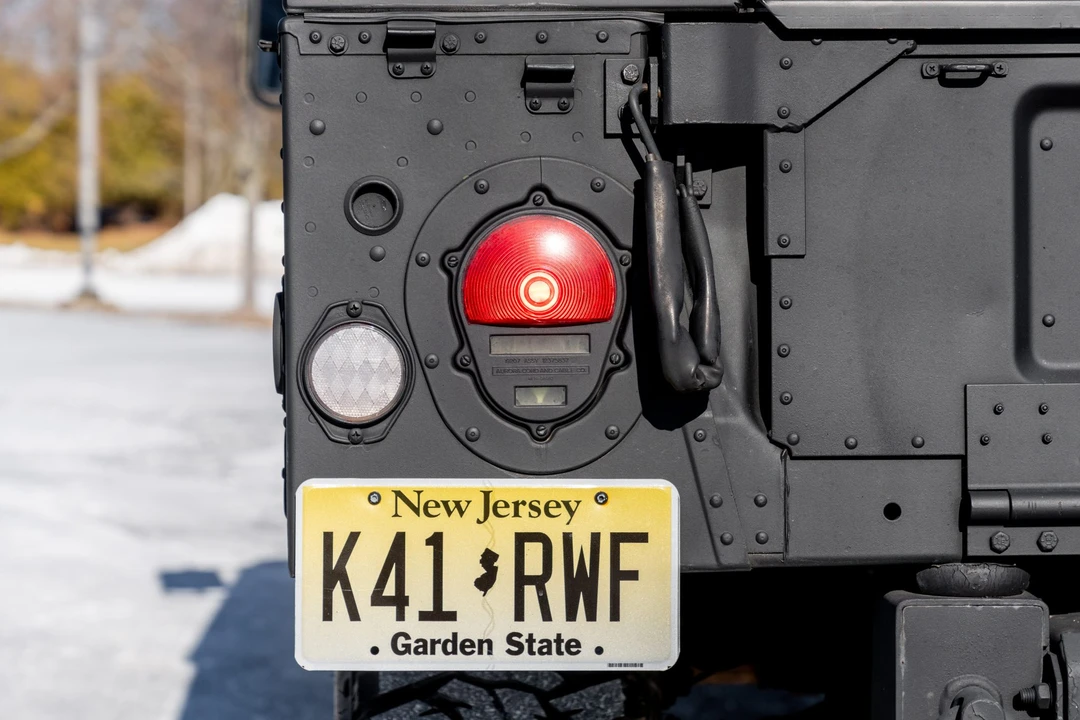 2002 Hummer HMMWV - Image 23 of 31