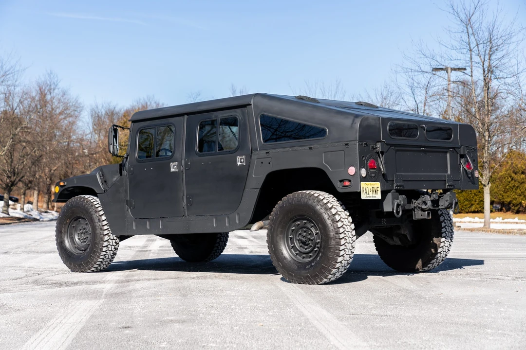 2002 Hummer HMMWV - Image 8 of 31