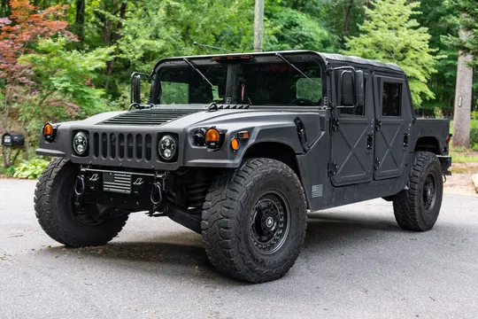 2002 Hummer HMMWV - Image 2 of 31