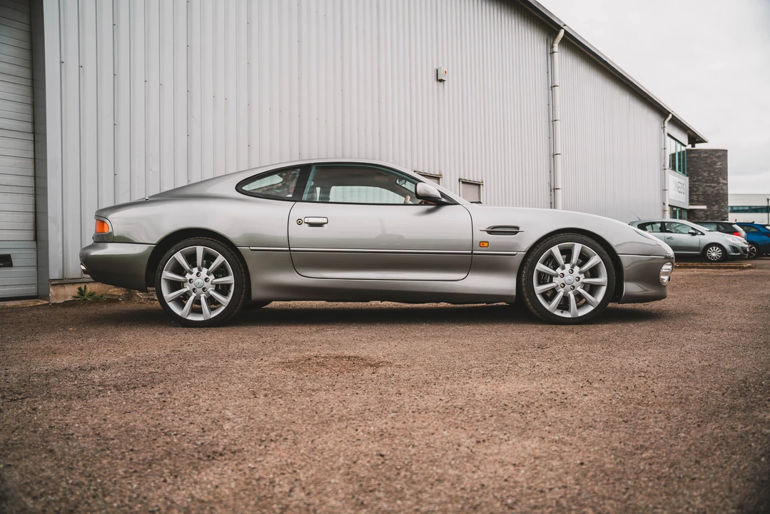 2001 Aston Martin DB7 Vantage - Image 9 of 31