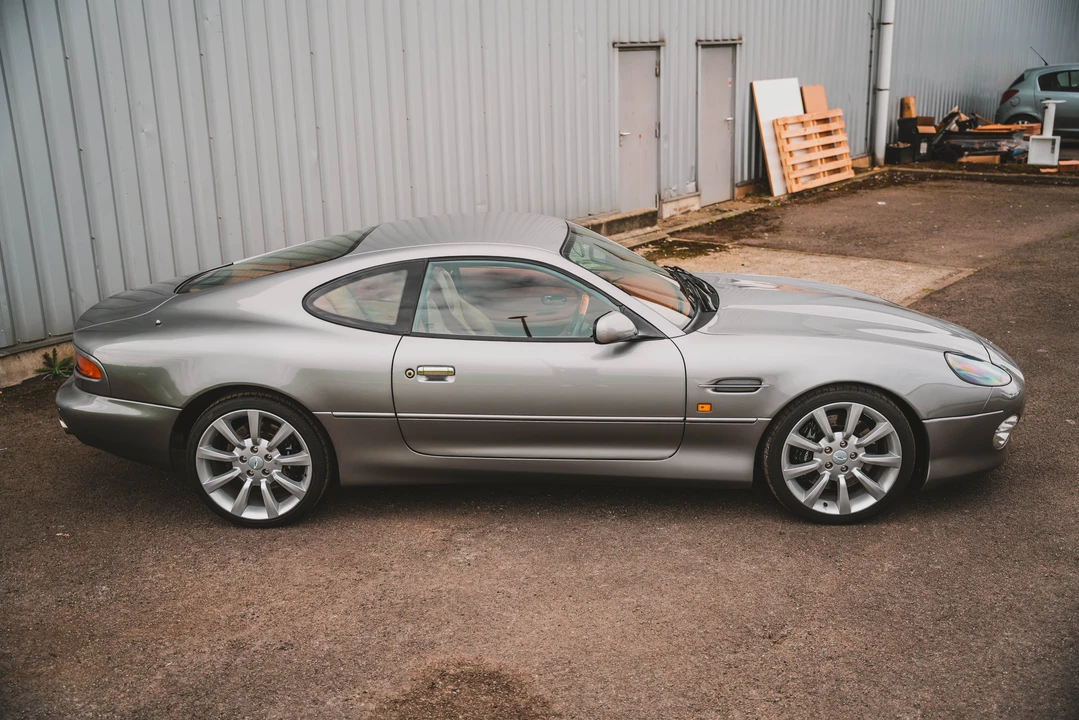 2001 Aston Martin DB7 Vantage - Image 17 of 31