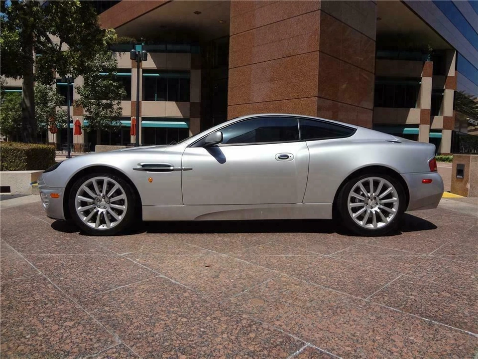 2002 Aston Martin Vanquish 1st Gen - Image 4 of 4