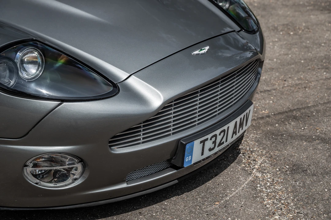 2002 Aston Martin Vanquish 1st Gen - Image 29 of 31