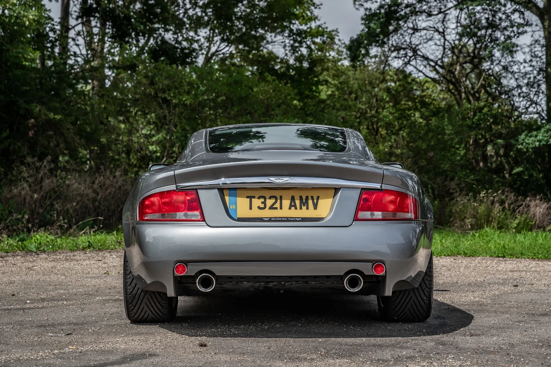 2002 Aston Martin Vanquish 1st Gen - Image 11 of 31