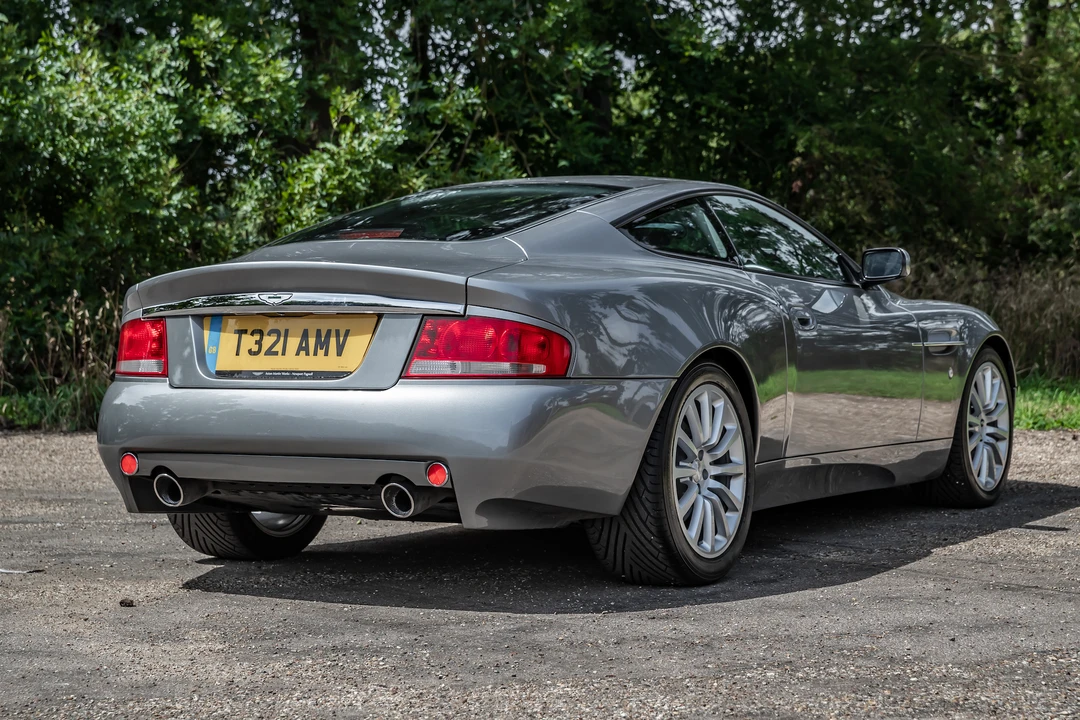 2002 Aston Martin Vanquish 1st Gen - Image 12 of 31
