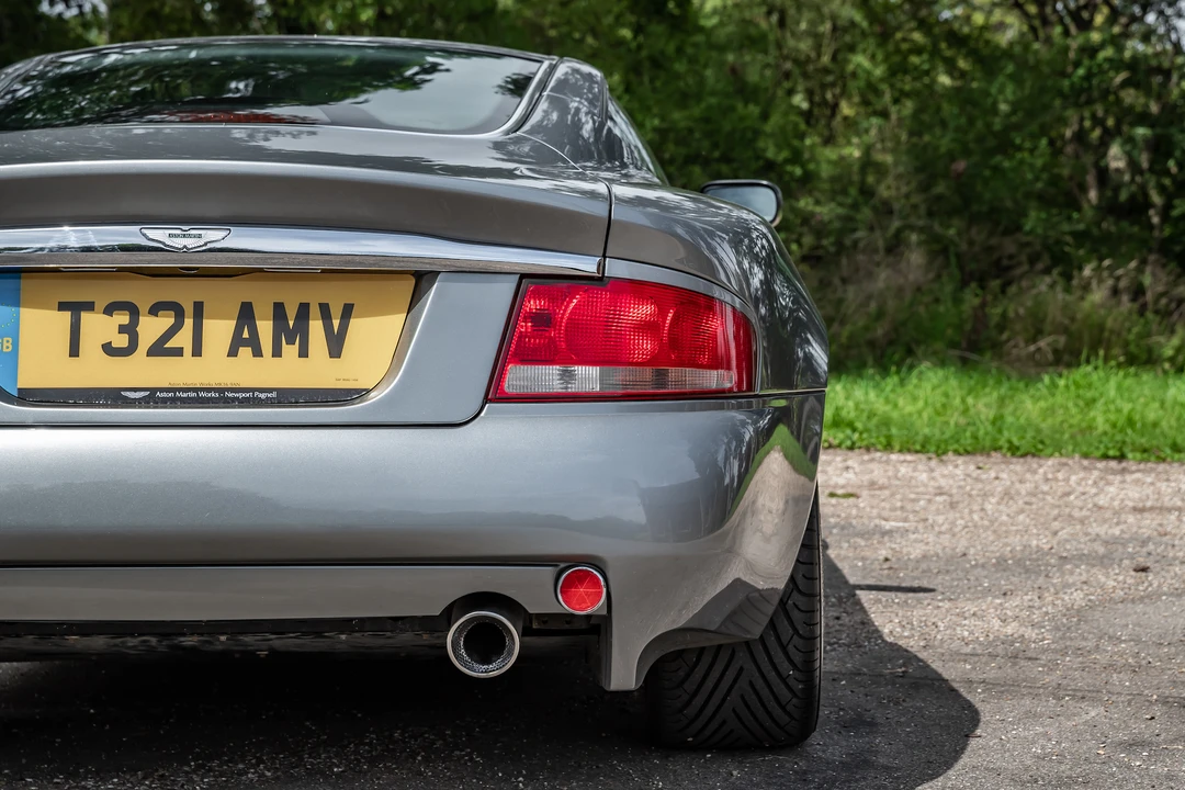2002 Aston Martin Vanquish 1st Gen - Image 20 of 31