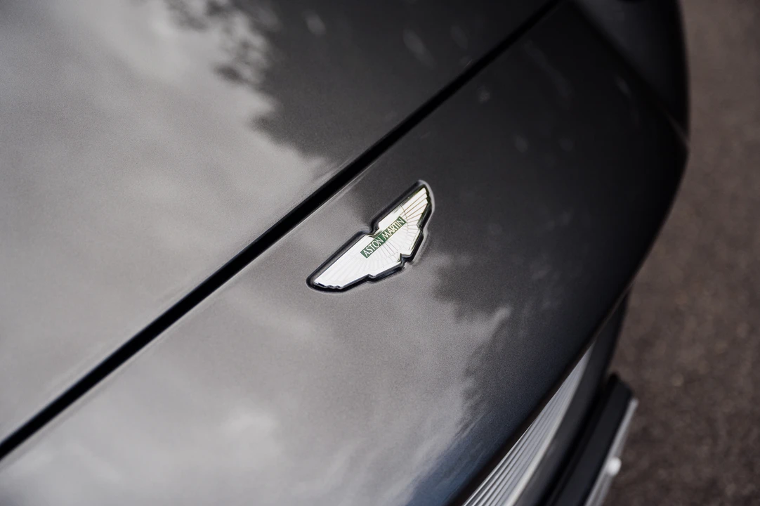 2002 Aston Martin Vanquish 1st Gen - Image 21 of 31