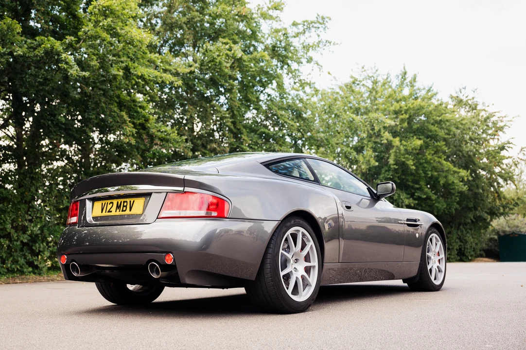 2002 Aston Martin Vanquish 1st Gen - Image 6 of 31