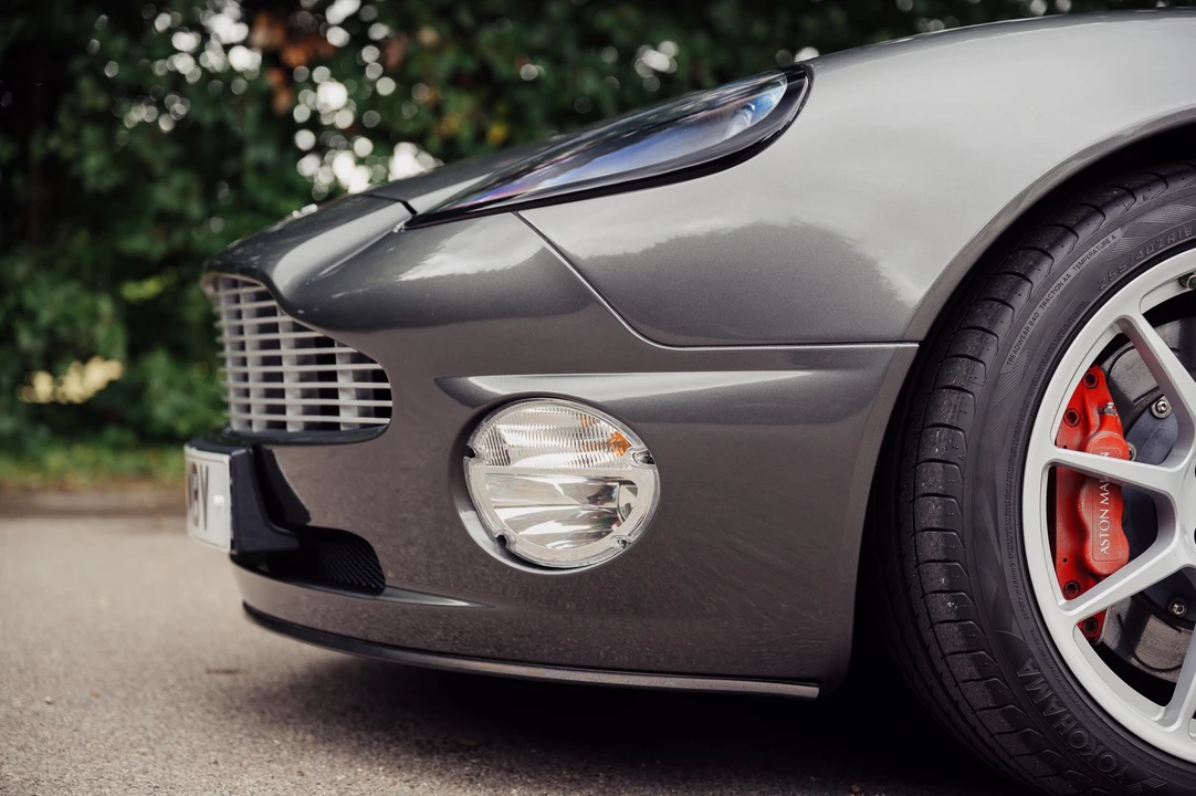 2002 Aston Martin Vanquish 1st Gen - Image 29 of 31