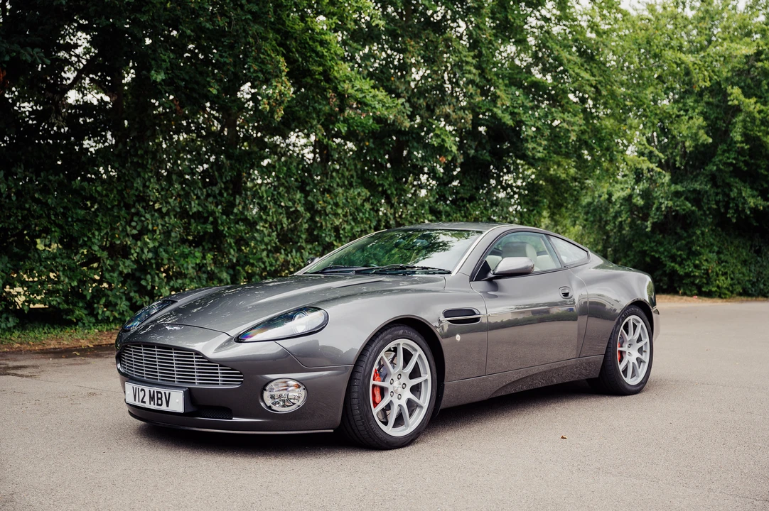 2002 Aston Martin Vanquish 1st Gen - Image 10 of 31