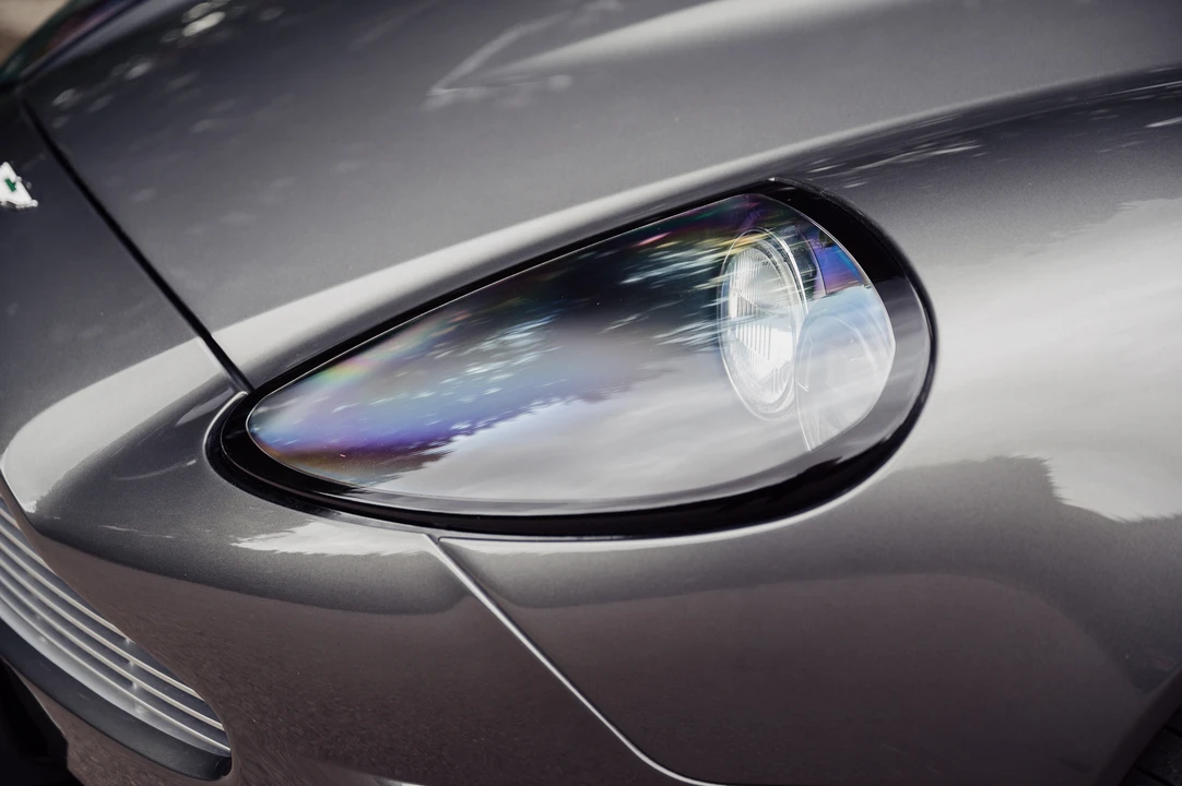 2002 Aston Martin Vanquish 1st Gen - Image 30 of 31