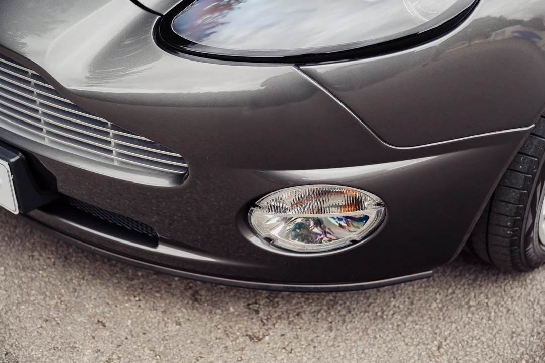 2002 Aston Martin Vanquish 1st Gen - Image 31 of 31