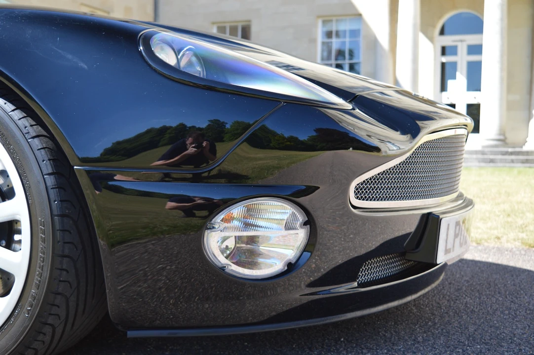 2002 Aston Martin Vanquish 1st Gen - Image 13 of 31