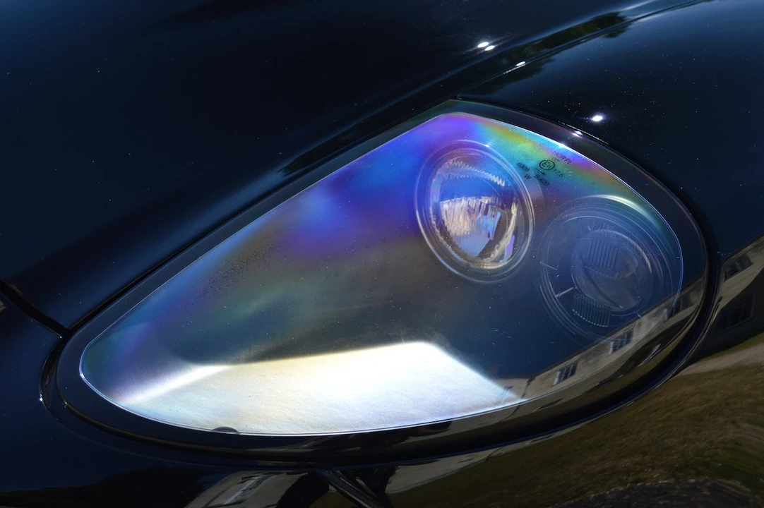 2002 Aston Martin Vanquish 1st Gen - Image 14 of 31