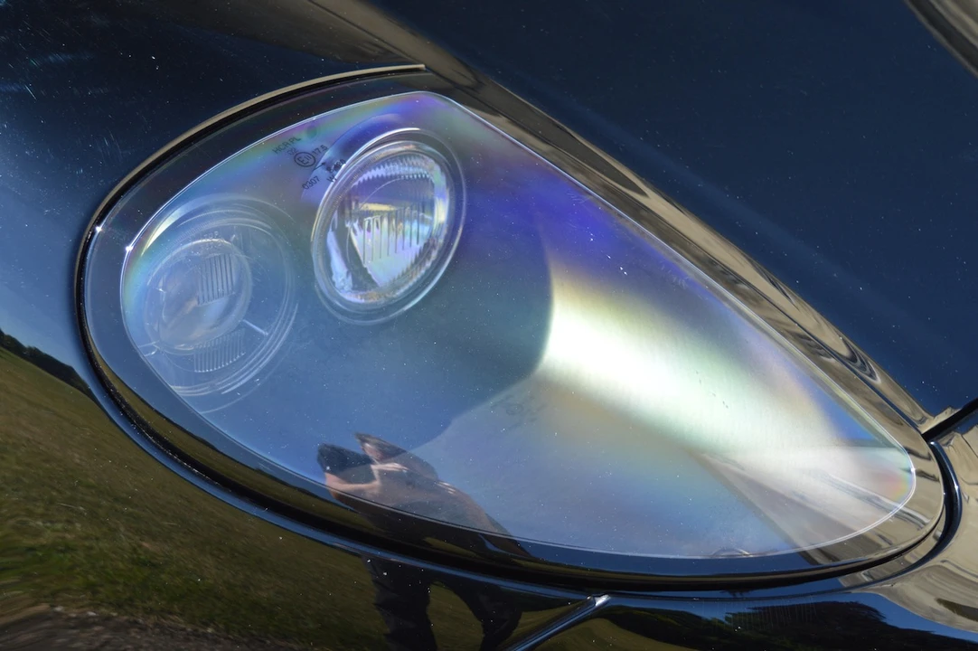 2002 Aston Martin Vanquish 1st Gen - Image 19 of 31