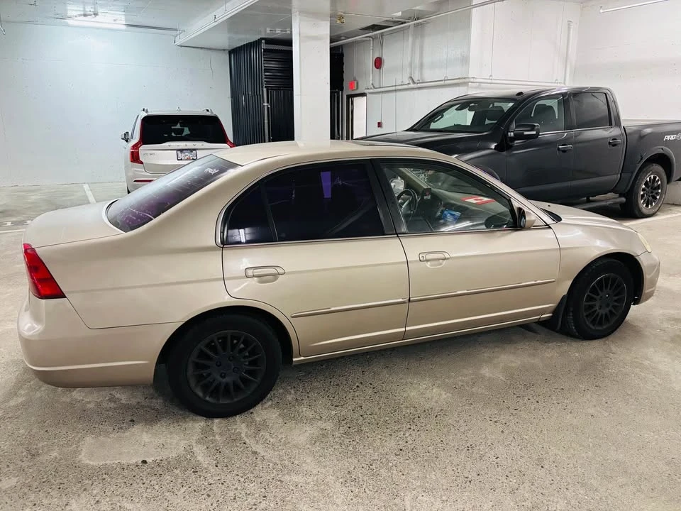 2002 Acura EL - Image 4 of 10