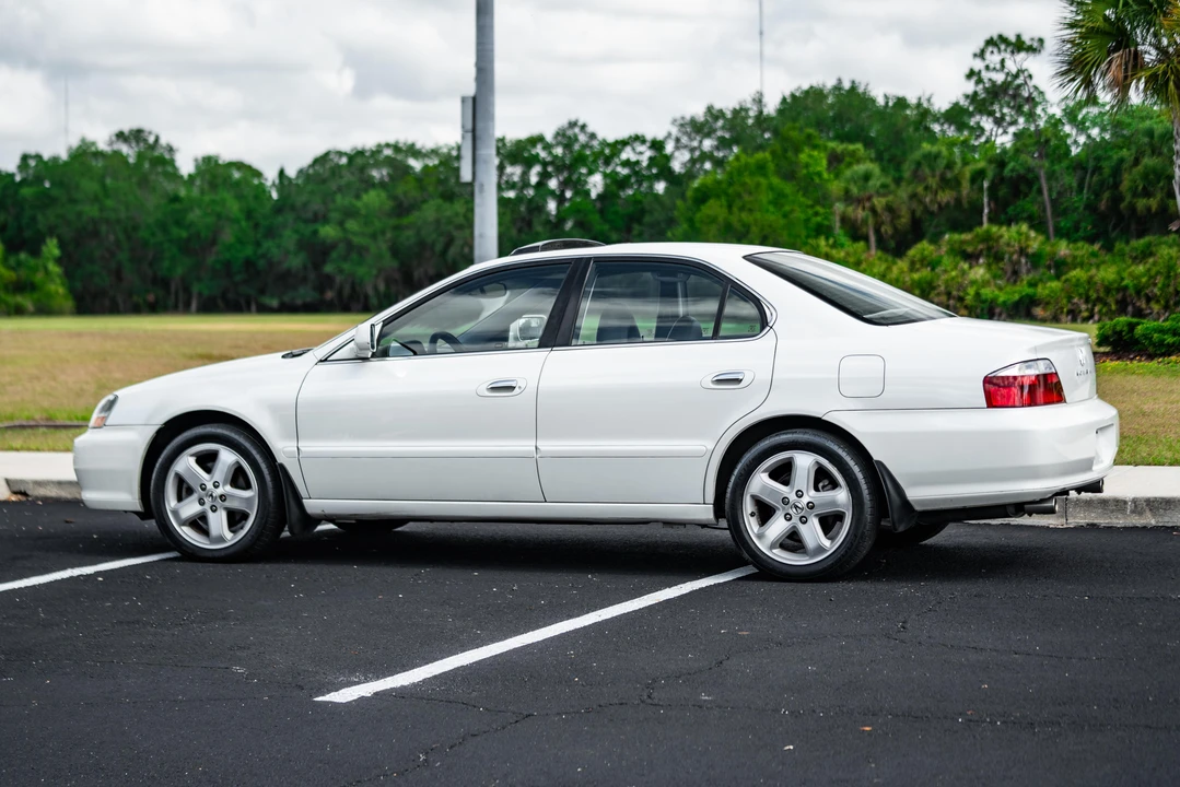 2002 Acura TL 2nd Gen - Image 15 of 31