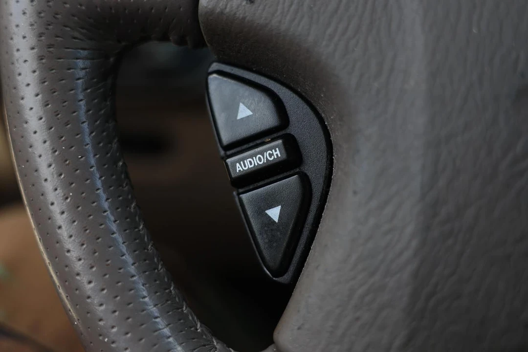 2002 Acura TL 2nd Gen - Image 24 of 31