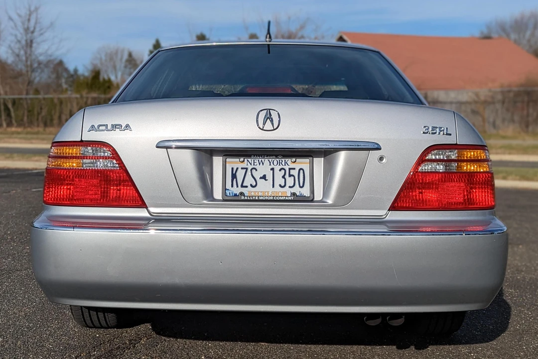 2002 Acura RL 1st Gen - Image 5 of 31