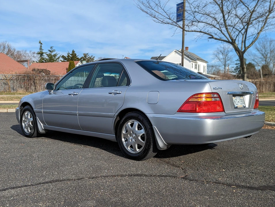 2002 Acura RL 1st Gen - Image 7 of 31