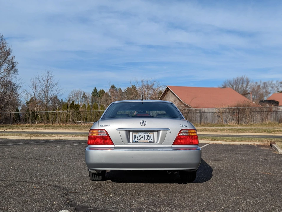 2002 Acura RL 1st Gen - Image 8 of 31