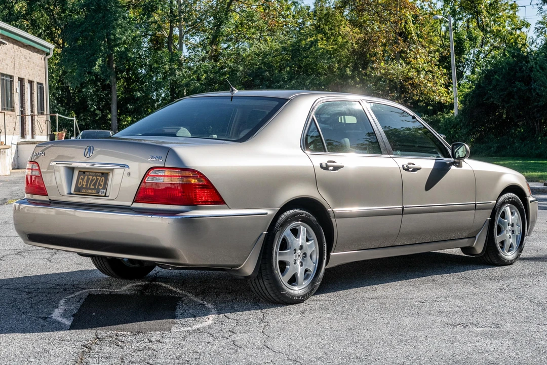 2002 Acura RL 1st Gen - Image 4 of 31