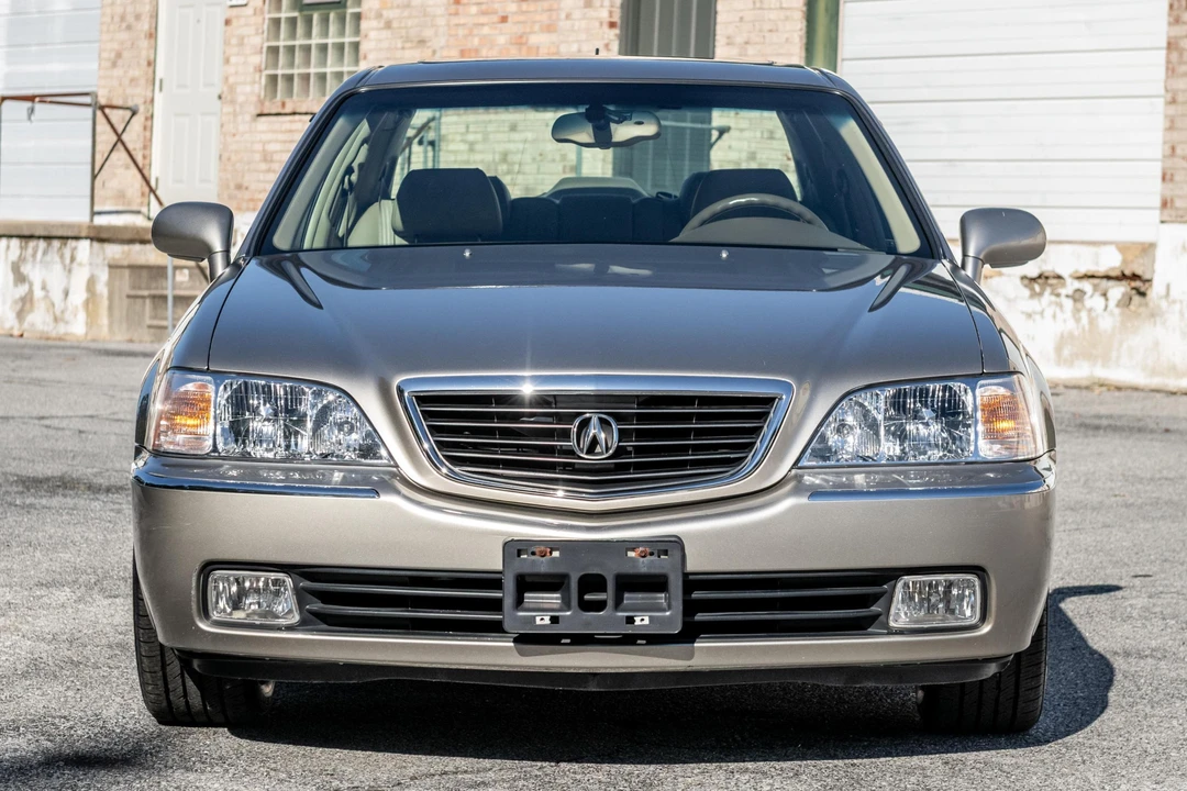 2002 Acura RL 1st Gen - Image 2 of 31
