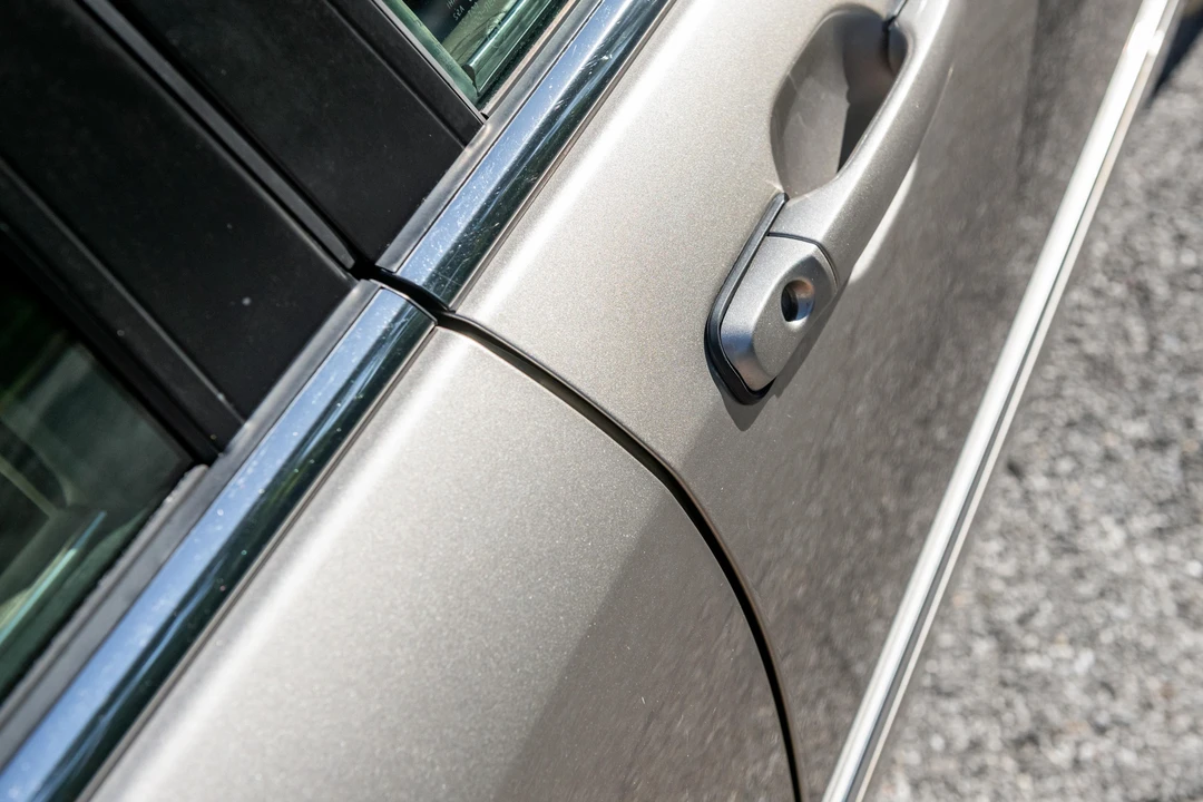2002 Acura RL 1st Gen - Image 29 of 31