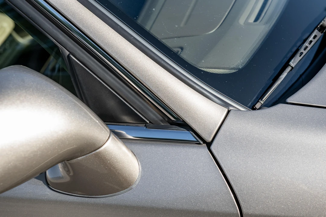 2002 Acura RL 1st Gen - Image 31 of 31