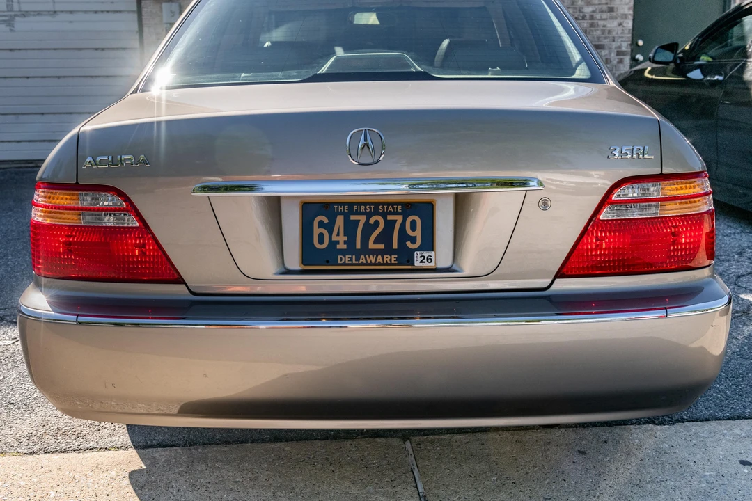 2002 Acura RL 1st Gen - Image 20 of 31